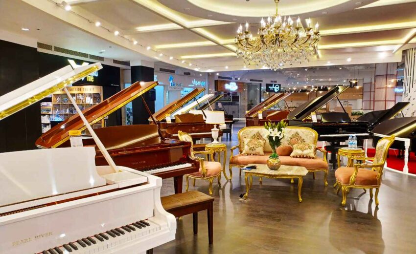 Piano Gallery – Times Square Center